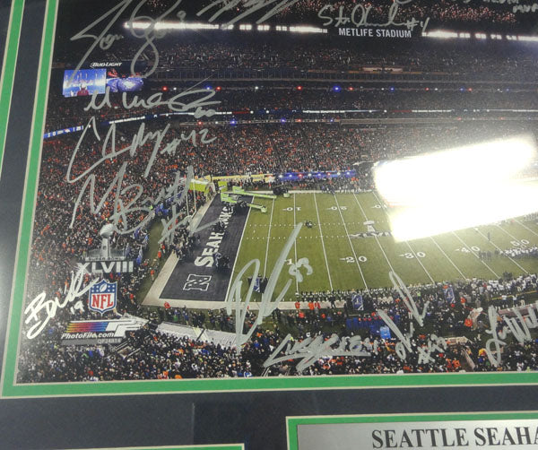 Russell Wilson Signed Seattle Seahawks SB XLVIII White Jersey Spotlight  Action 8x10 Photo - Wilson Hologram